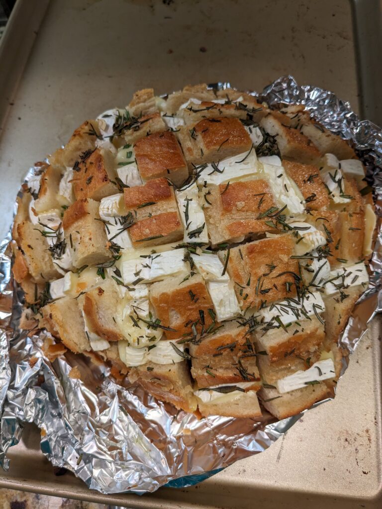 tearaway garlic cheesy bread with brie